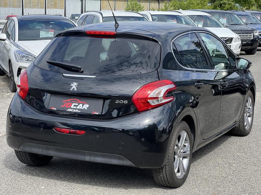 2015 Peugeot 208 - 6
