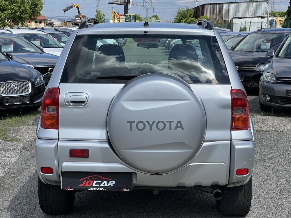 2003 Toyota RAV4 - 6