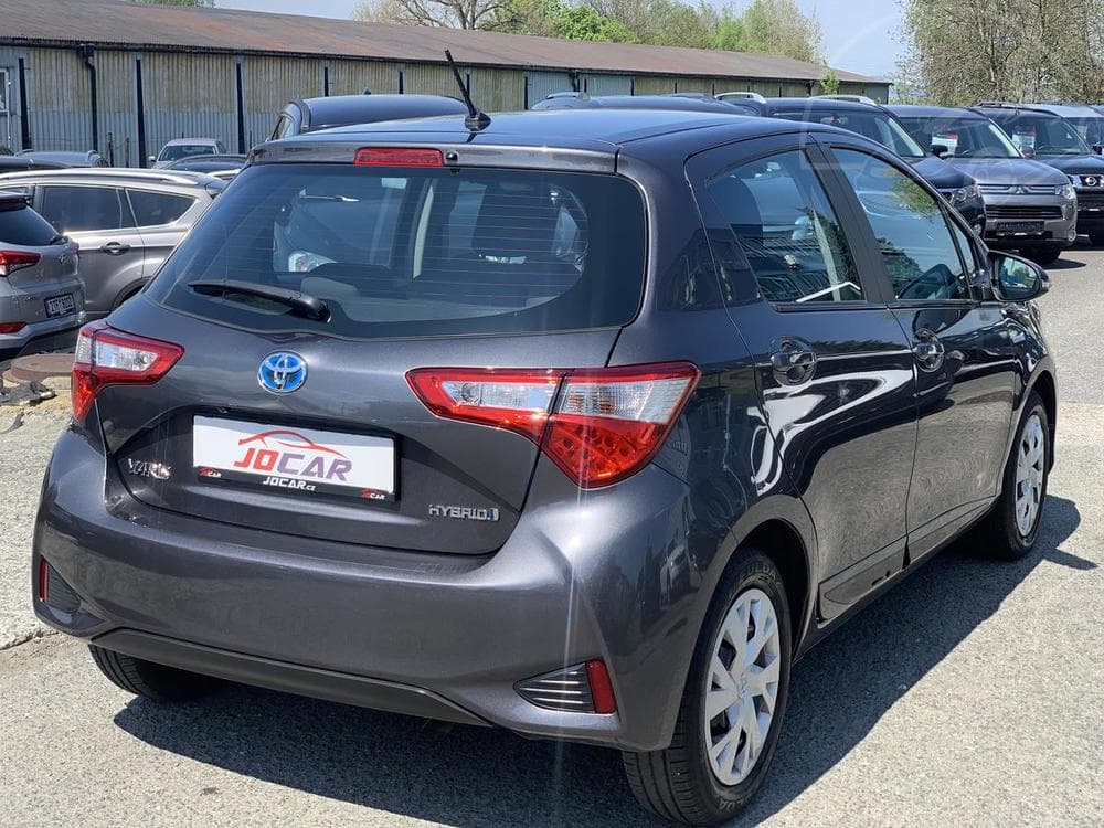 2019 Toyota Yaris - 7