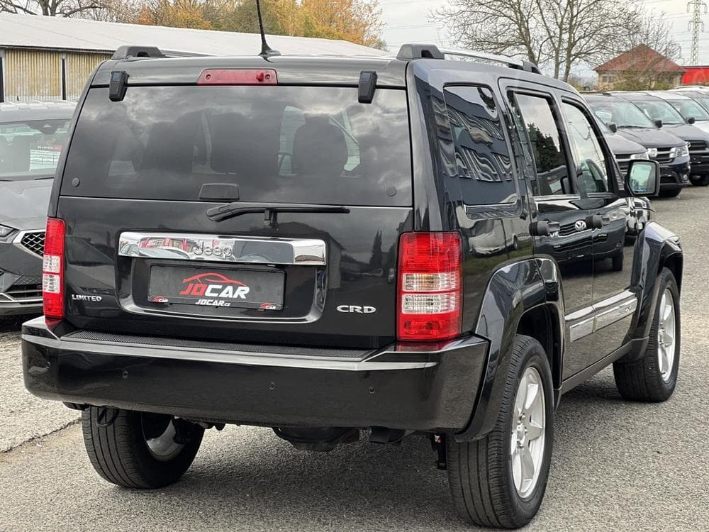 2011 Jeep Cherokee - 7