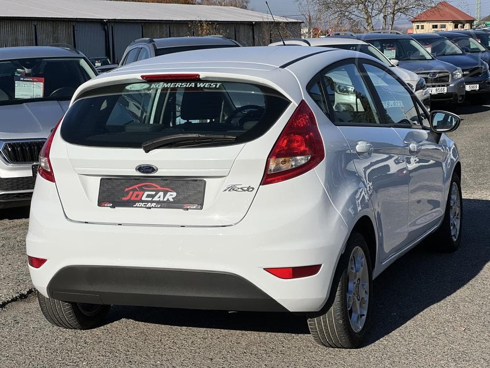 2010 Ford FIESTA - 7