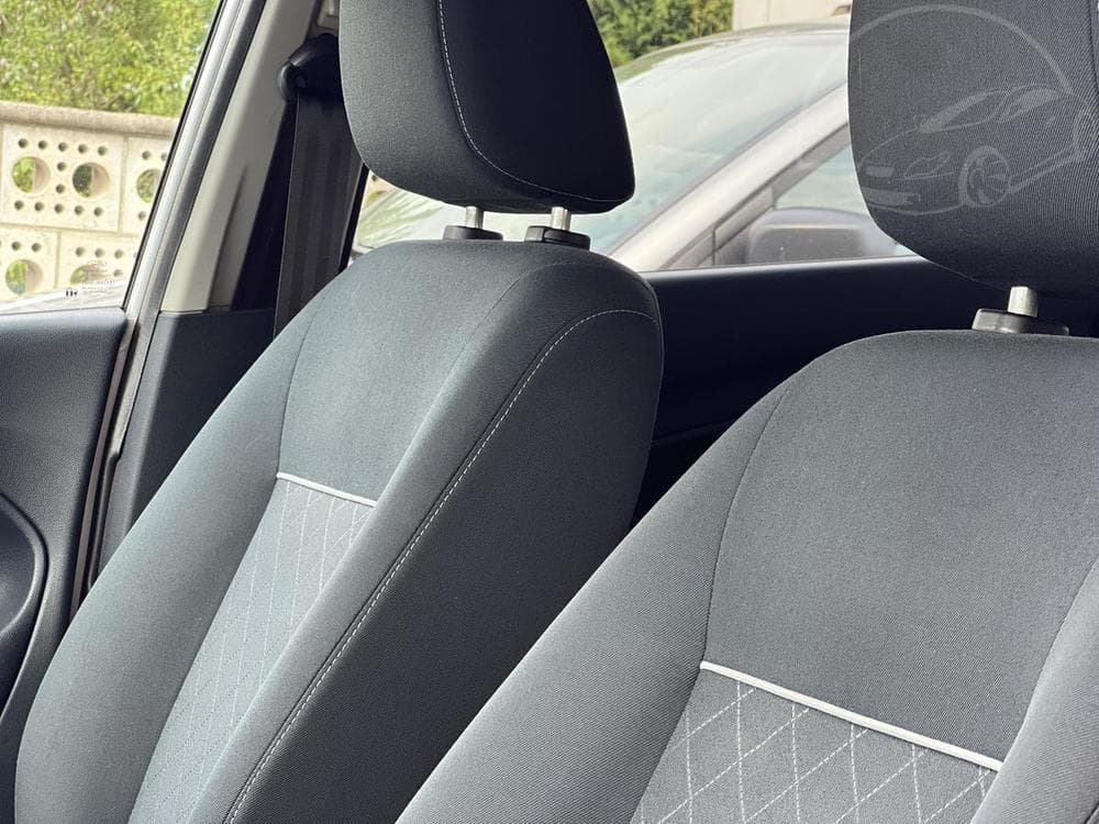 2011 Ford FIESTA - 7