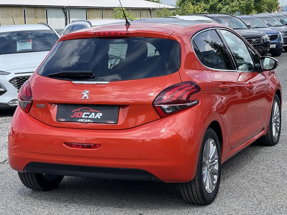 2015 Peugeot 208 - 7