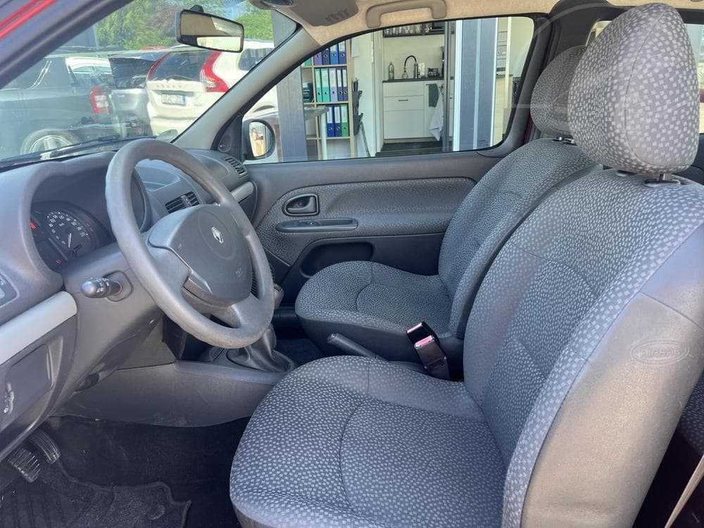 2011 Renault CLIO - 7