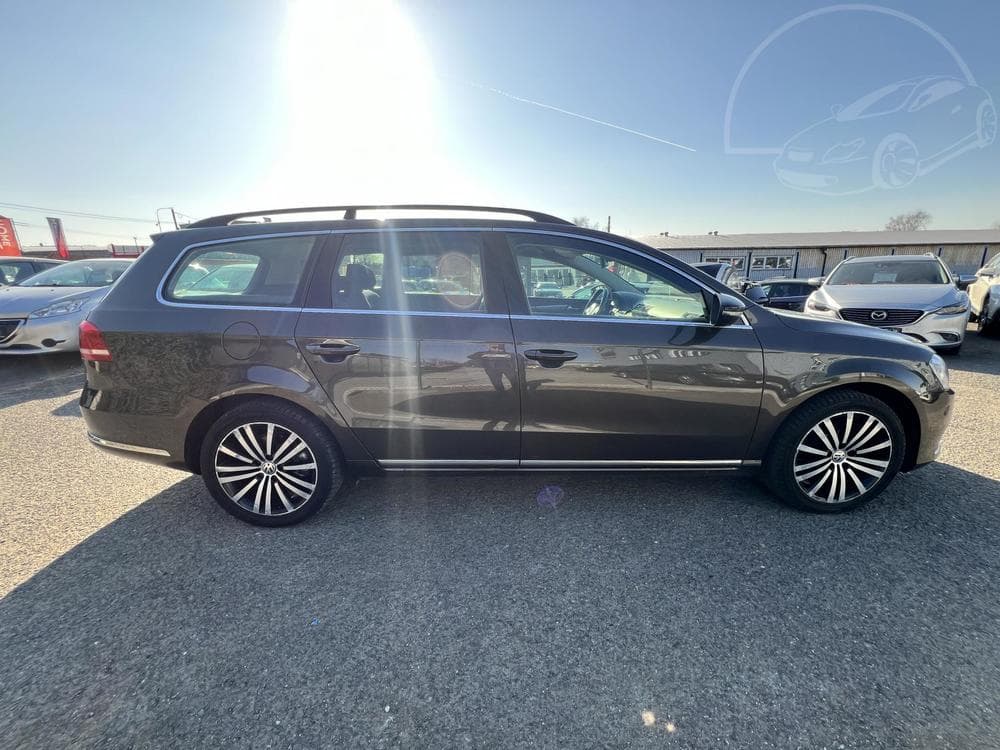 2014 Volkswagen Passat - 8