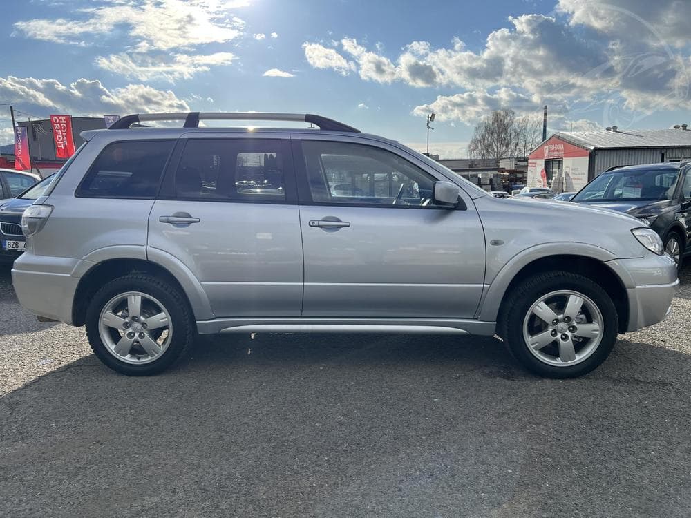 2008 Mitsubishi OUTLANDER - 8