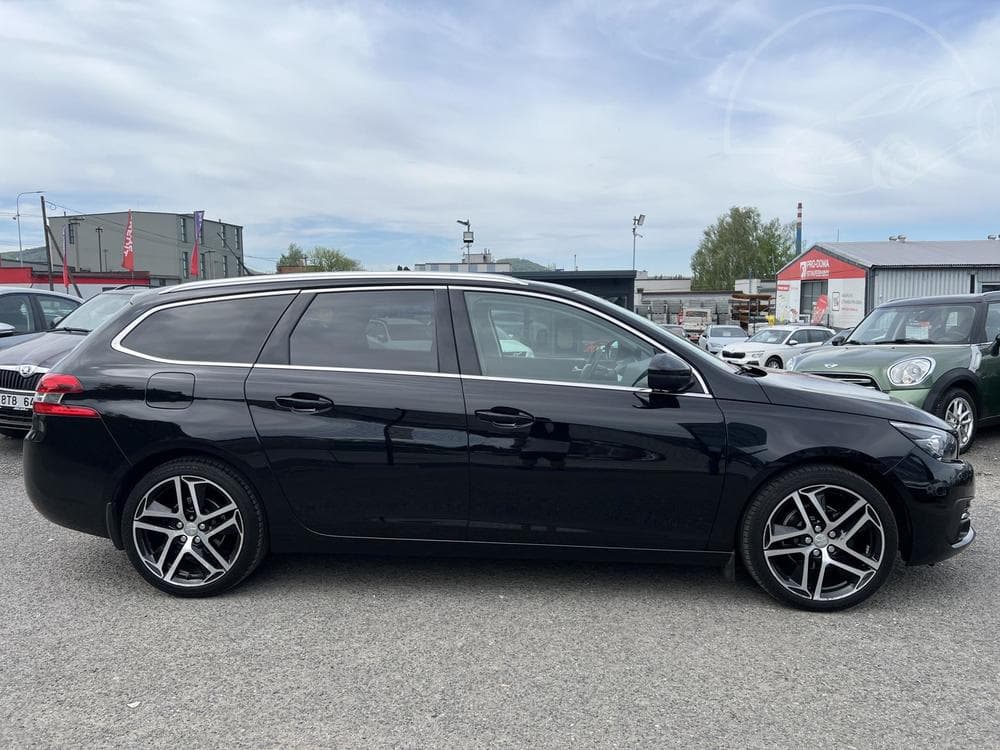2018 Peugeot 308 - 22