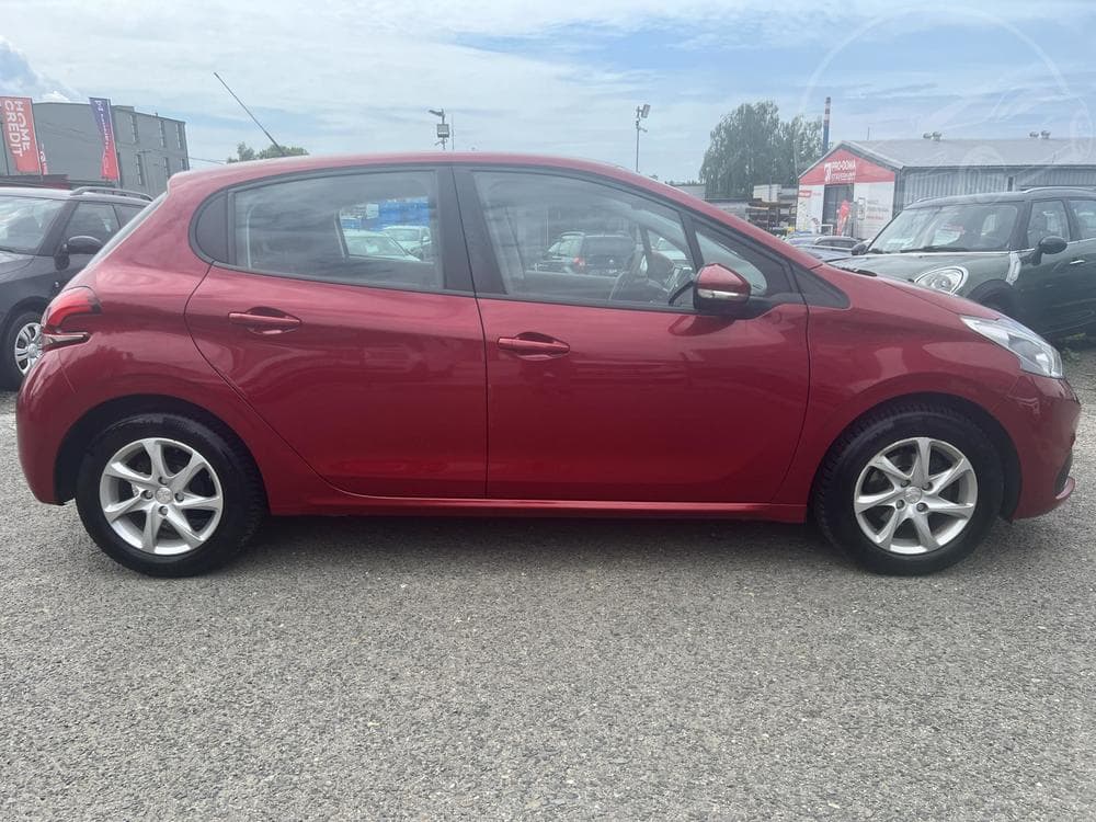 2016 Peugeot 208 - 8