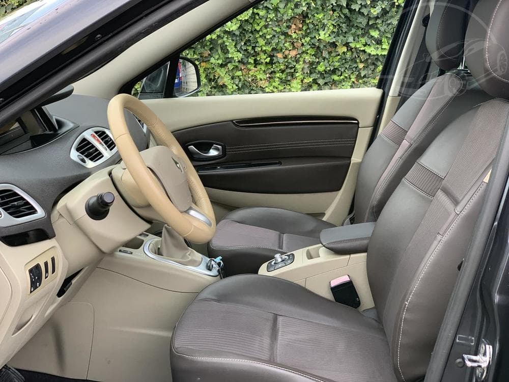 2010 Renault SCENIC - 9