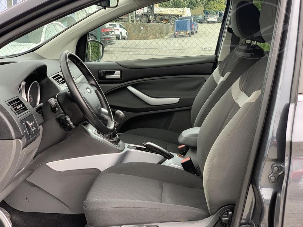 2010 Ford KUGA - 9
