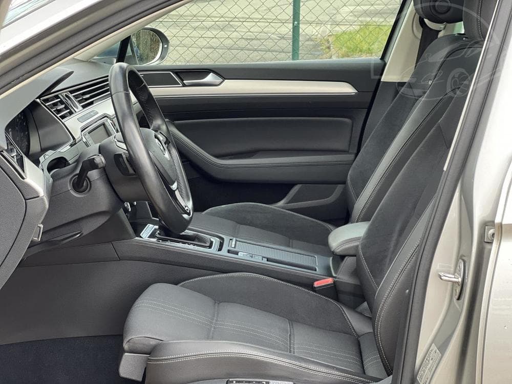 2016 Volkswagen PASSAT - 25
