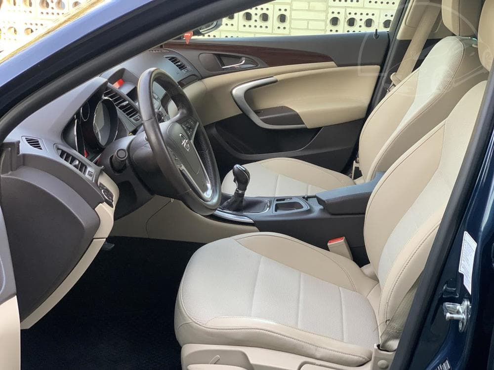2011 Opel INSIGNIA - 9