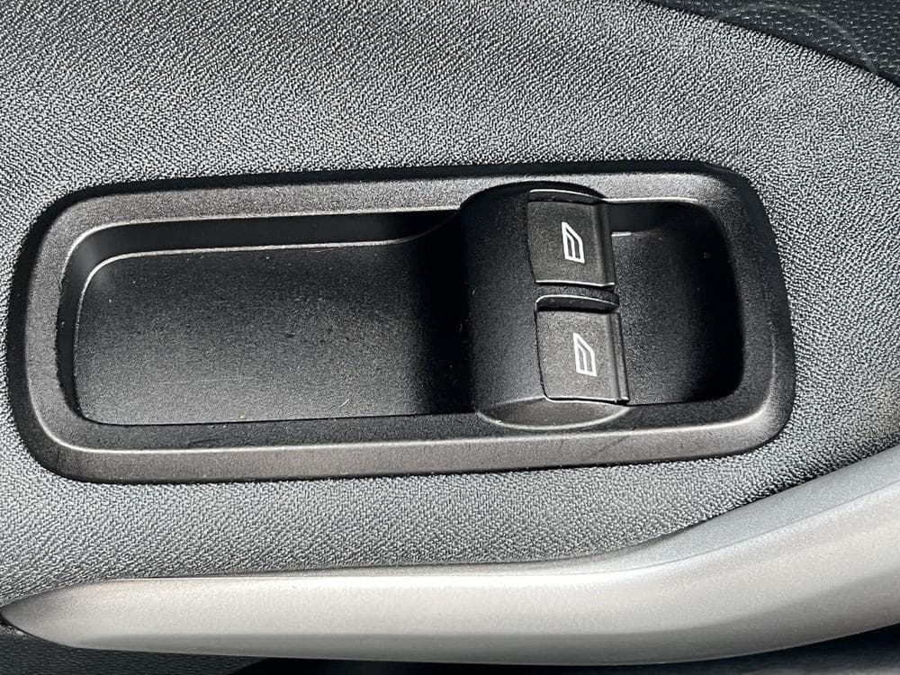 2011 Ford FIESTA - 9