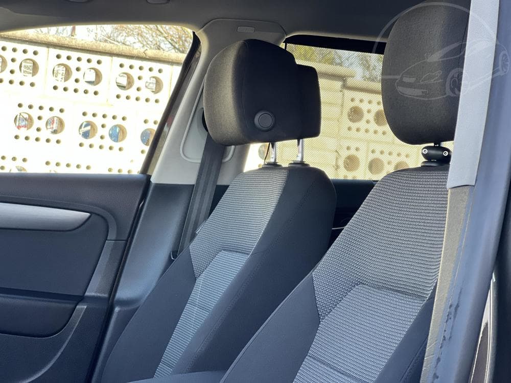 2014 Volkswagen Passat - 10