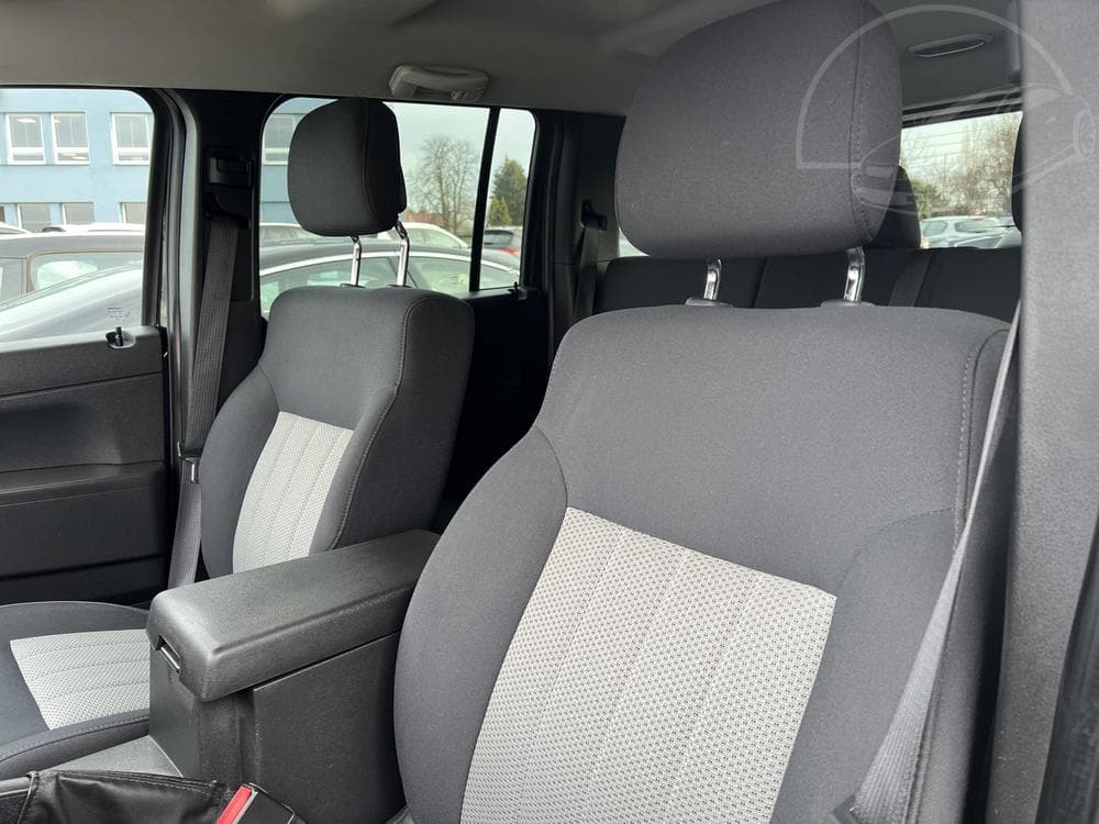 2010 Jeep CHEROKEE - 10