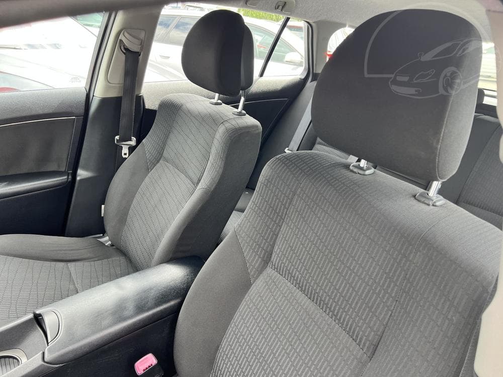 2011 Toyota AVENSIS - 10