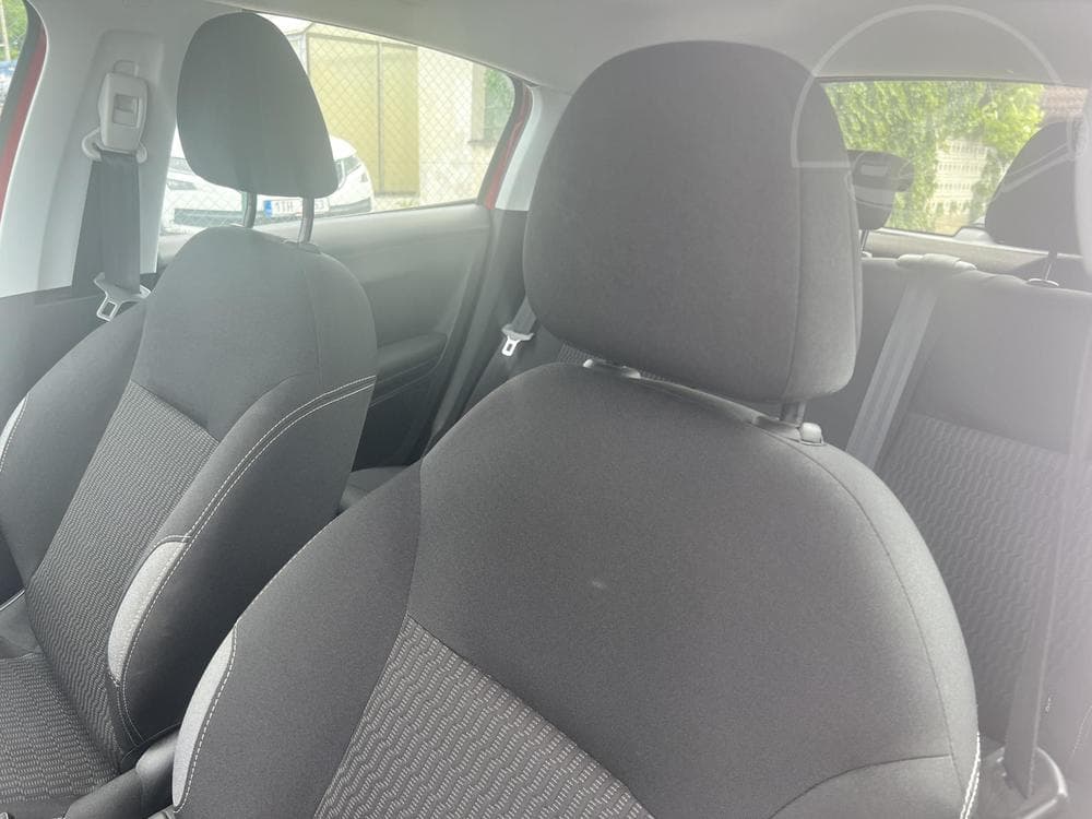 2016 Peugeot 208 - 10