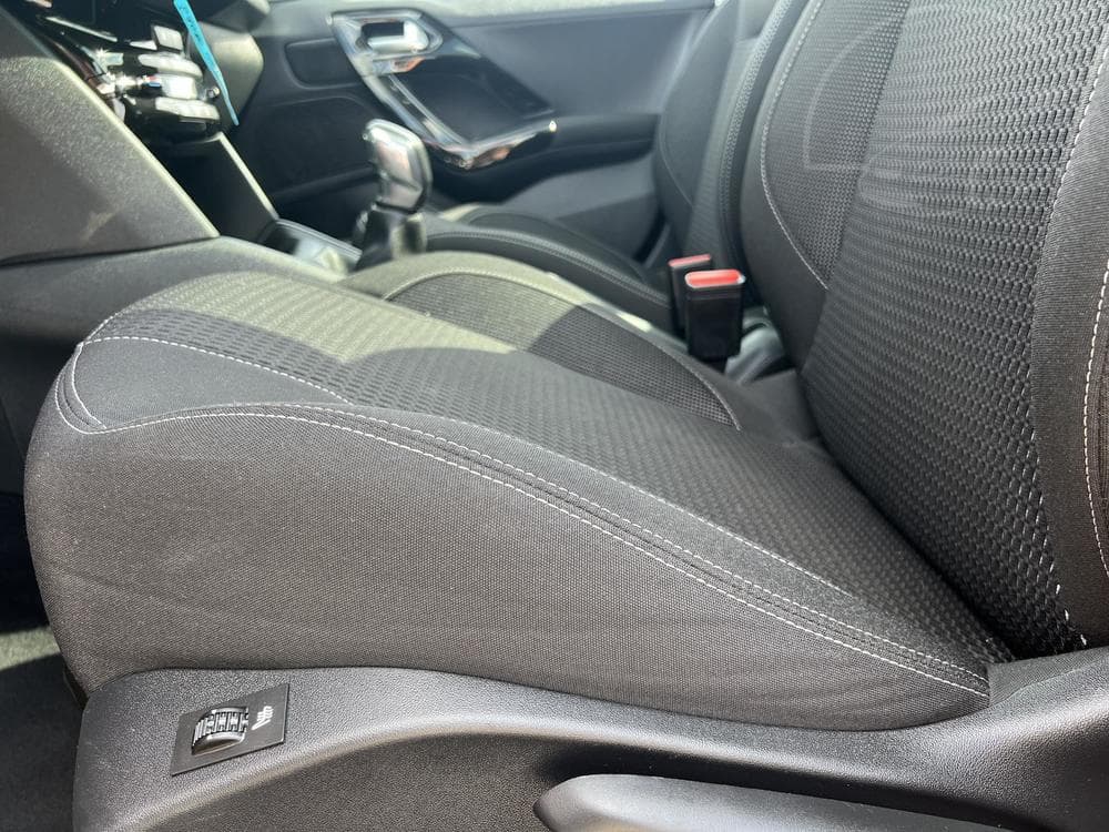 2015 Peugeot 208 - 11