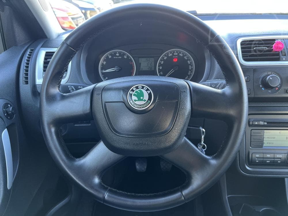 2010 Škoda FABIA - 11