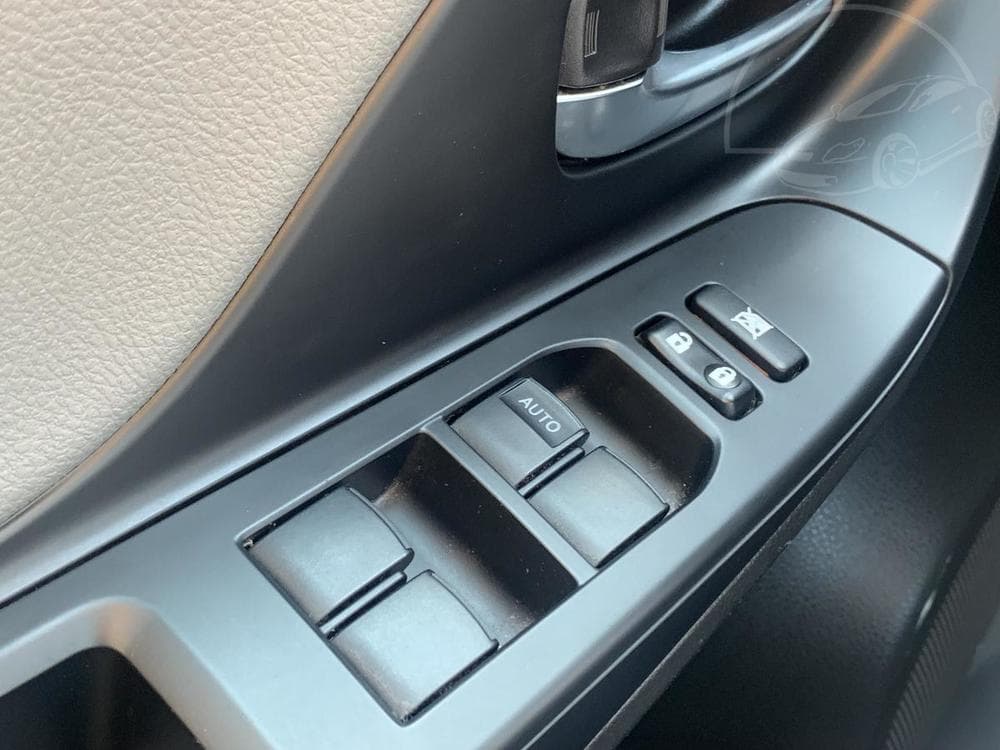 2019 Toyota Yaris - 12