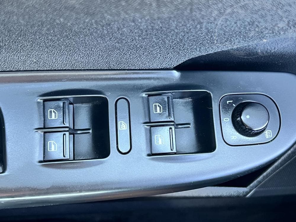 2010 Volkswagen PASSAT - 12