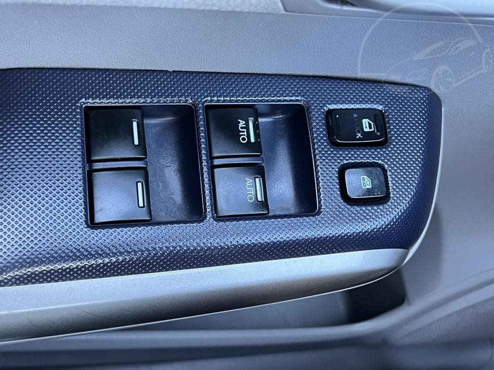 2011 Honda INSIGHT - 12