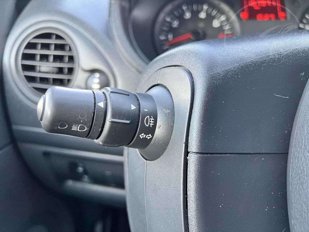 2011 Renault CLIO - 12