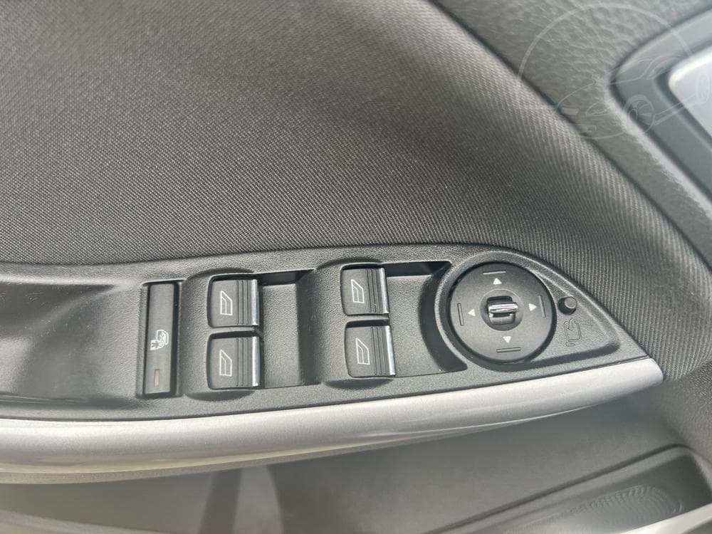 2011 Ford FOCUS - 12