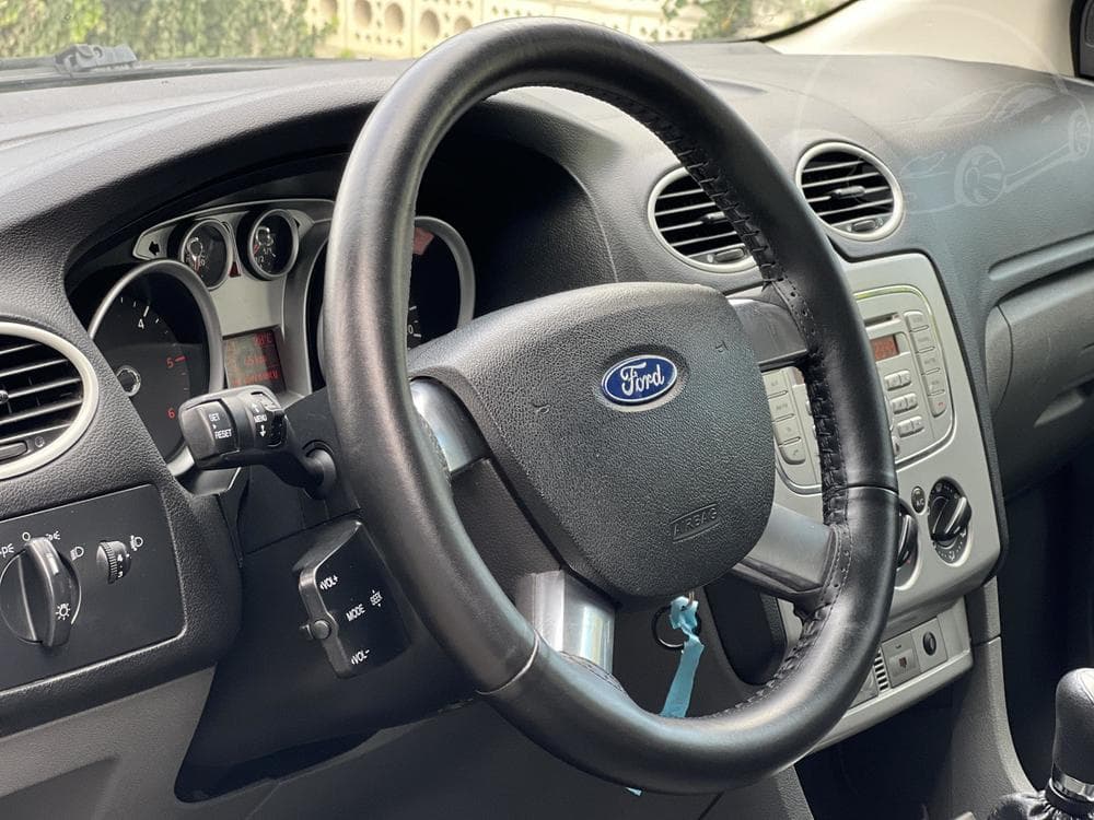 2008 Ford FOCUS - 13