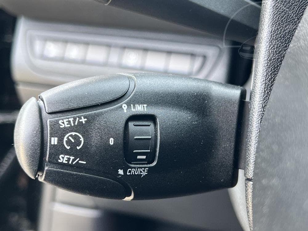 2015 Peugeot 208 - 13