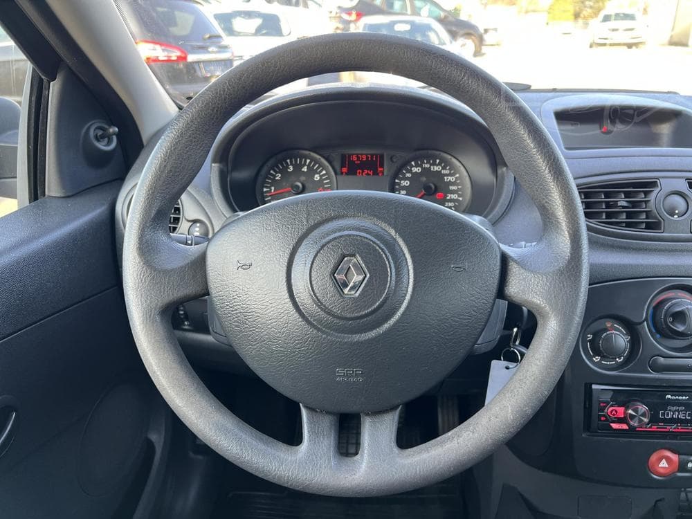 2011 Renault CLIO - 13