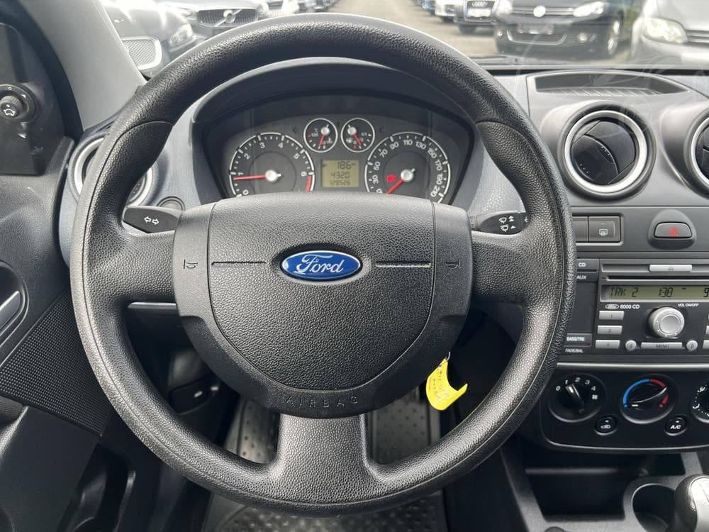 2006 Ford FIESTA - 13