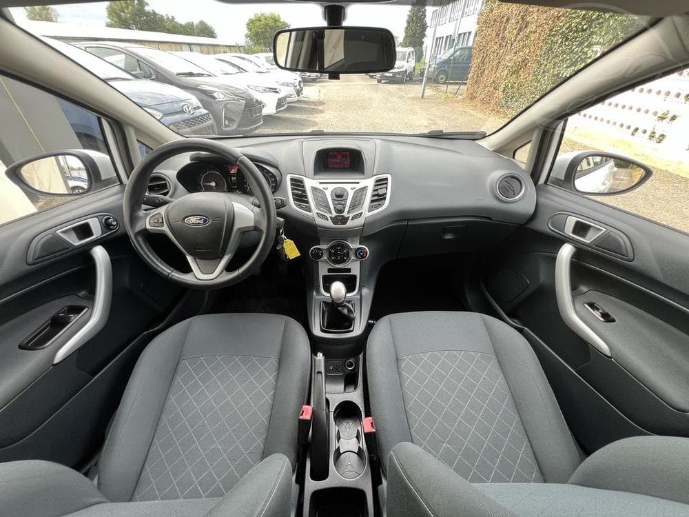 2011 Ford FIESTA - 14