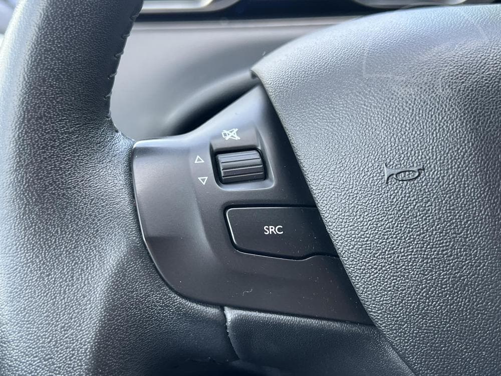 2015 Peugeot 208 - 14