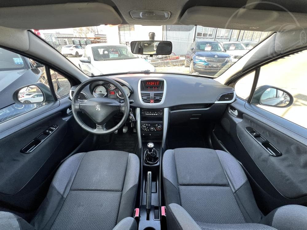 2012 Peugeot 207 - 14