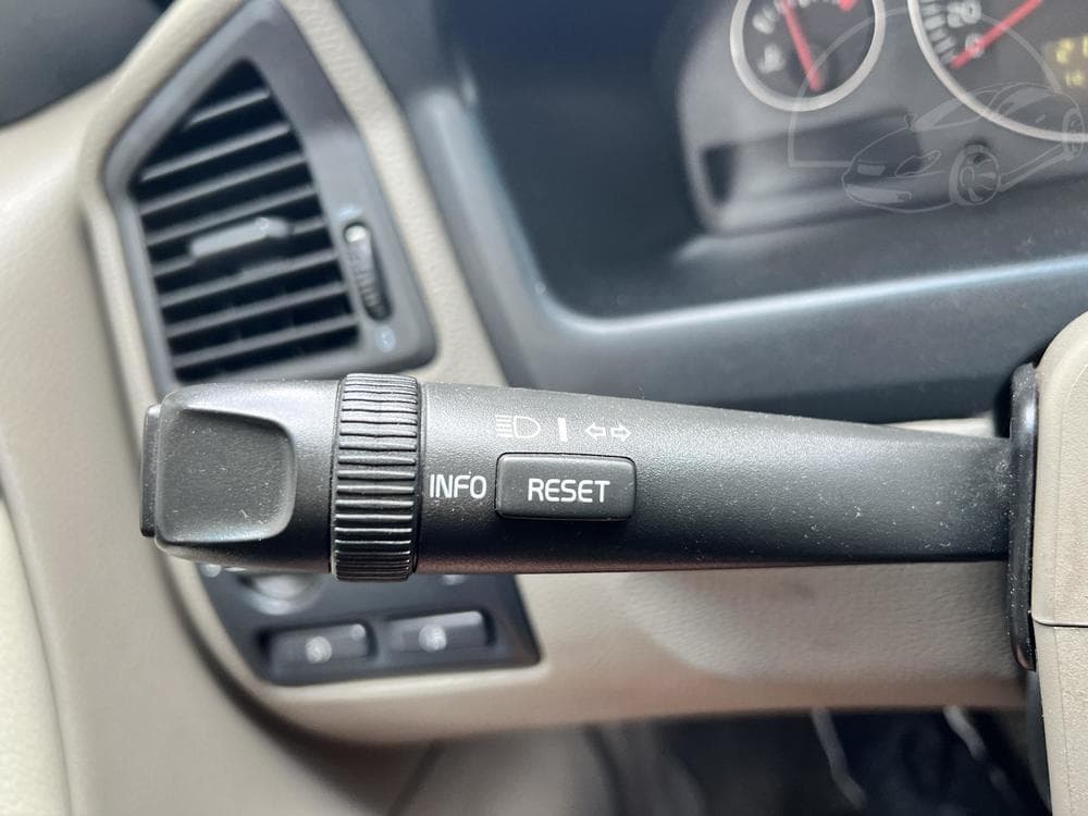2005 Volvo V70 - 14