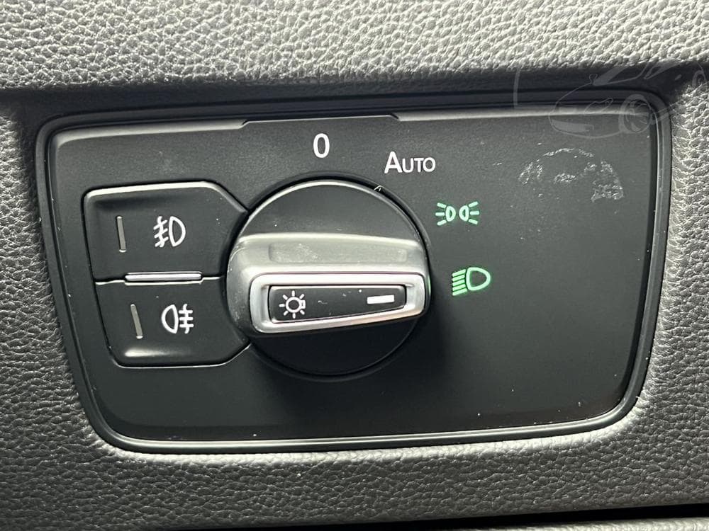 2016 Volkswagen PASSAT - 43