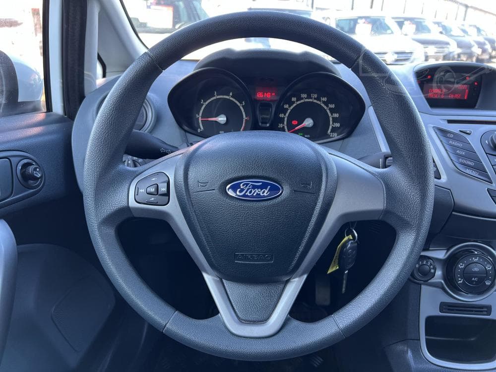 2010 Ford FIESTA - 15