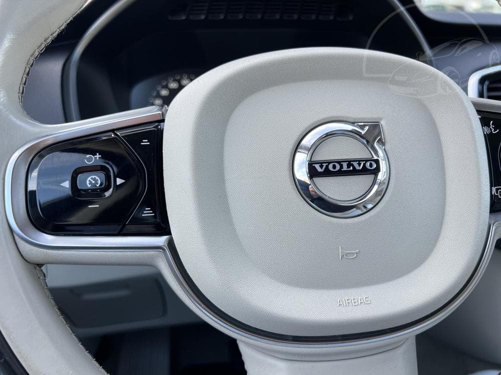 2016 Volvo XC90 - 29