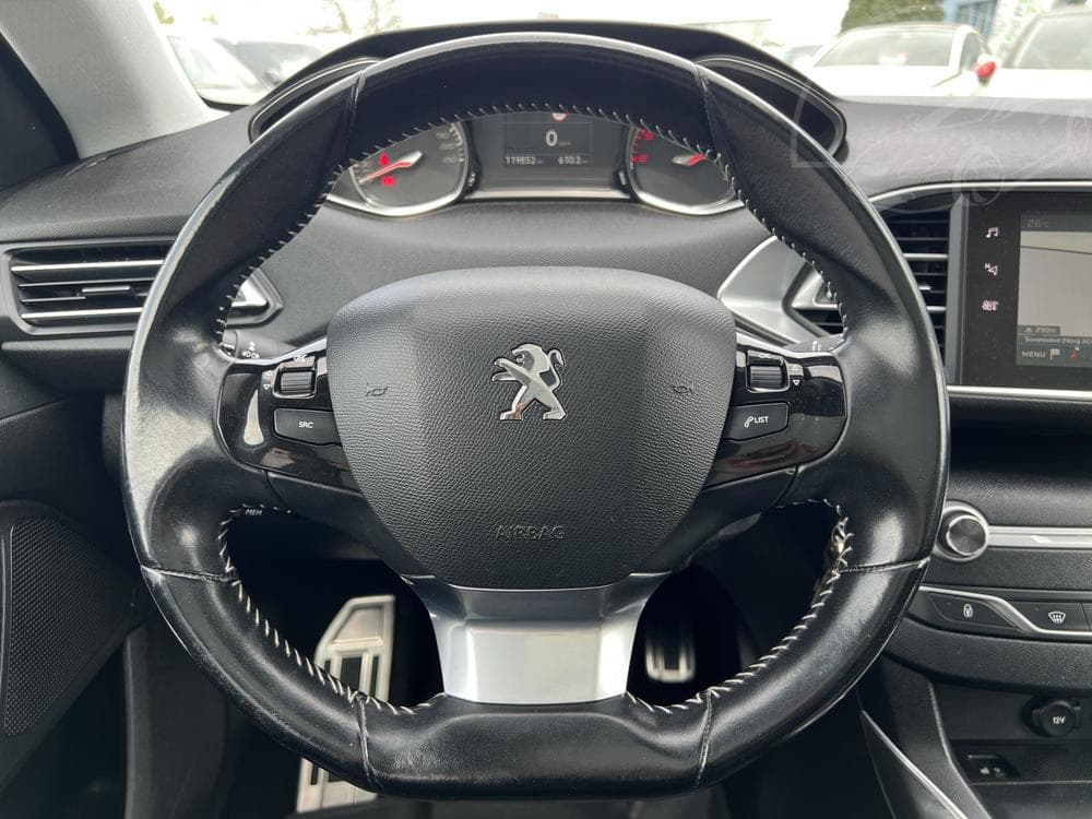 2018 Peugeot 308 - 43