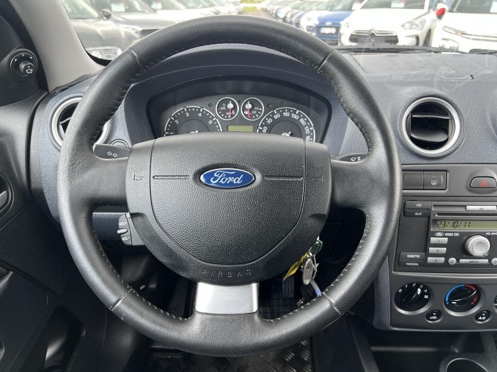 2011 Ford FUSION - 15