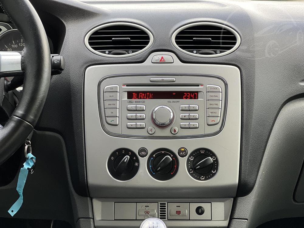 2008 Ford FOCUS - 16