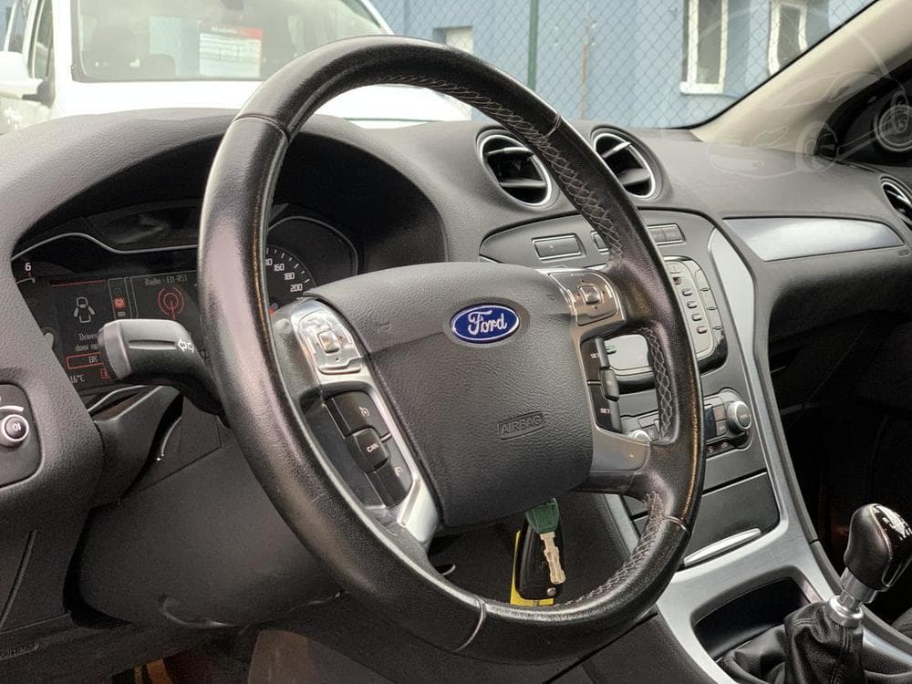 2011 Ford MONDEO - 16
