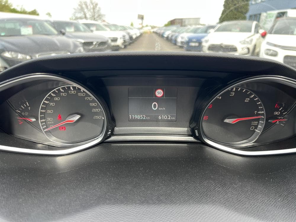2018 Peugeot 308 - 46