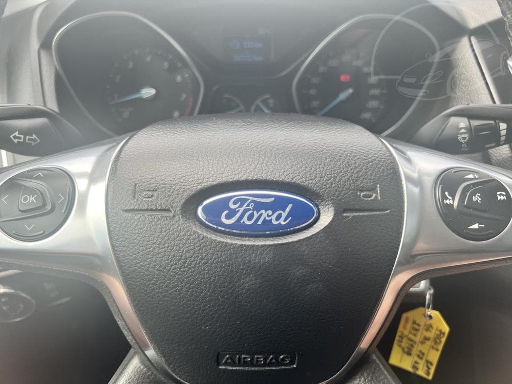 2011 Ford FOCUS - 16