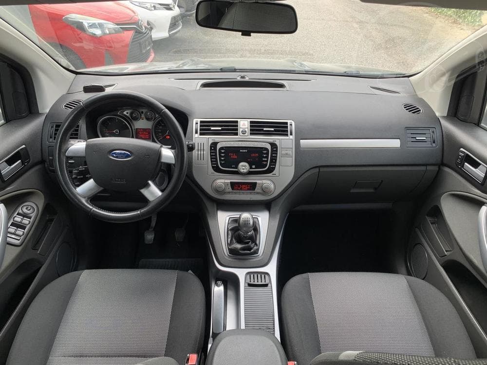 2010 Ford KUGA - 17