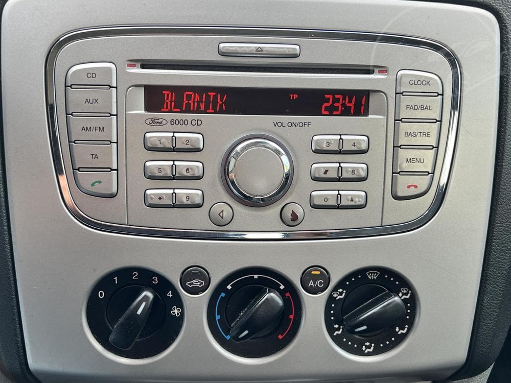 2008 Ford FOCUS - 17