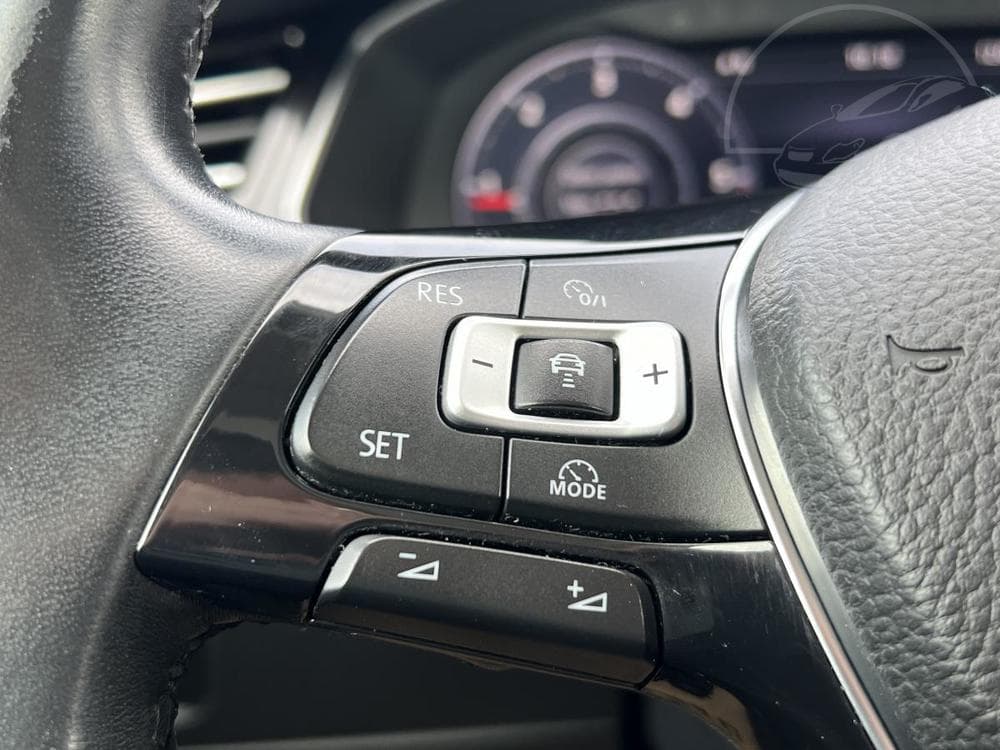 2016 Volkswagen PASSAT - 49