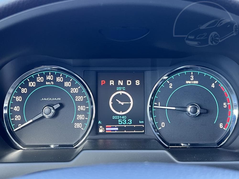 2015 Jaguar Xf - 17