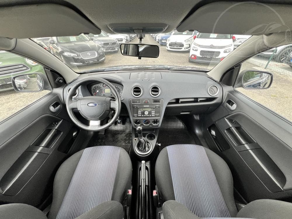2011 Ford FUSION - 17